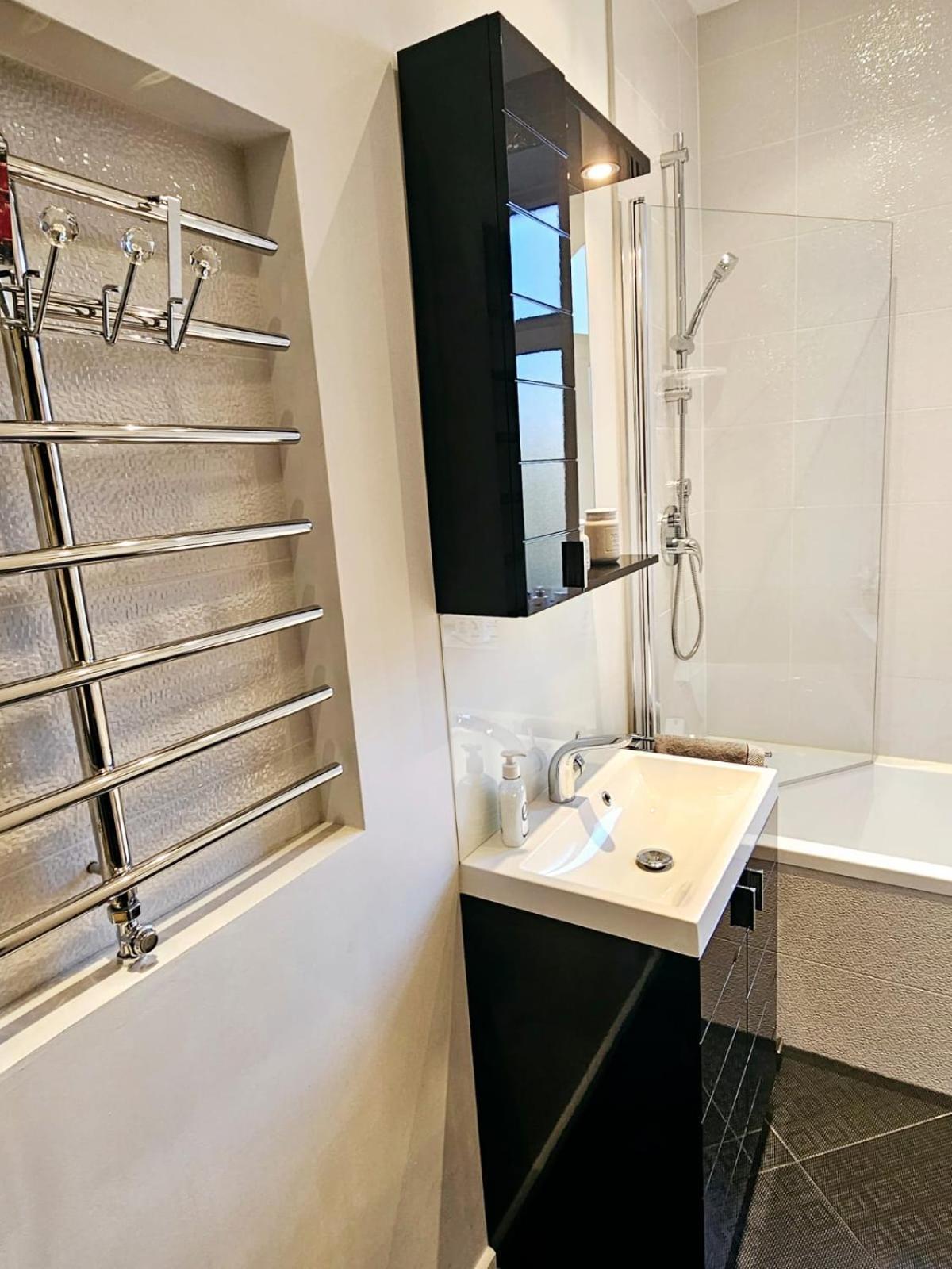 Modern 2 Bedroom Apartment In The City Centre Rīga Exterior foto